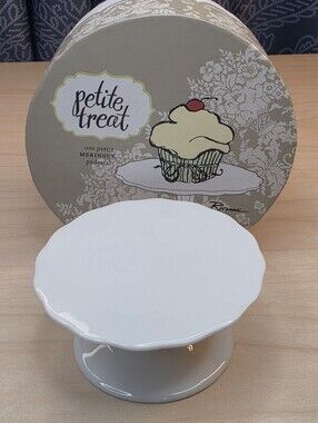 Rosanna Petite Treat Meringue Cupcake Stand White Pedestal Ceramic with Box